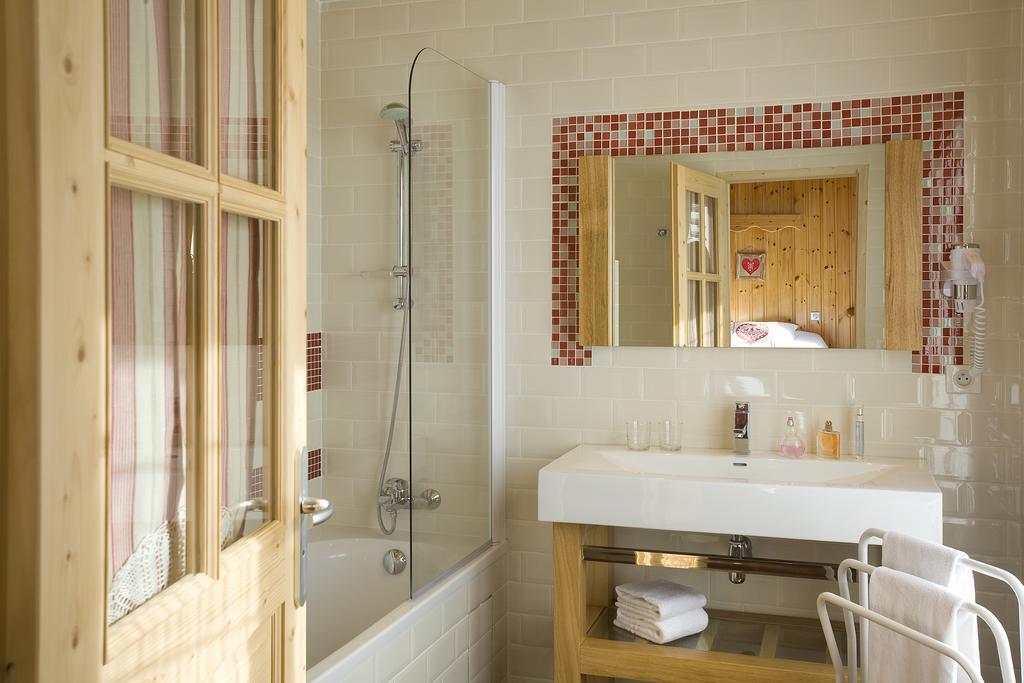 Hotel L'Arbina ティニュ 部屋 写真